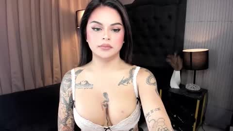 Lady tan online show from November 2025 07:04:01 PM