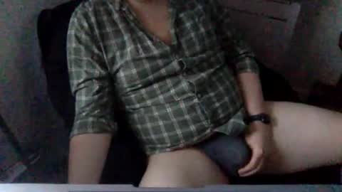 Snapshot of uncutchub526 chatting on April 2026 02:30:01 PM UncutChub526 online show from April 2026 02:30:01 PM