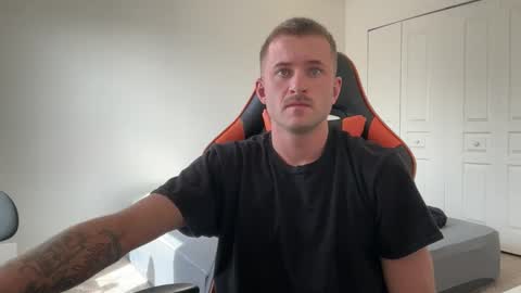 uncutcockassboi online show from February 2026 05:07:02 PM