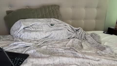 uncutnudist online show from September 2025 12:23:02 AM