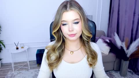 Alice online show from February 2025 07:49:01 PM