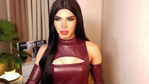 Miss Andrea online show from October 2025 04:09:02 PM