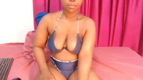 UNIQUEBONY online show from September 2025 09:23:02 AM