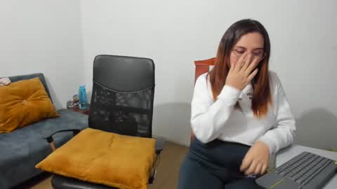 Kary and jhoa online show from February 2025 12:48:01 AM