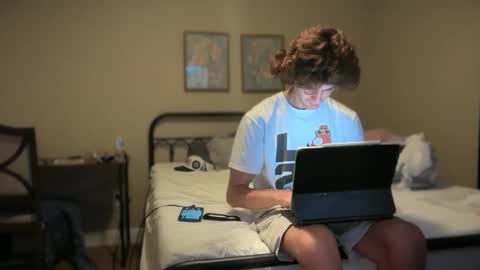 Stepbro online show from October 2025 12:11:02 AM