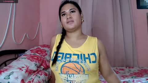 Snapshot of ur_baby_rebbecca chatting on April 2026 12:34:01 AM SINGLE online show from April 2026 12:34:01 AM