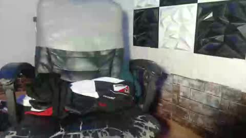 chrizzy online show from October 2025 09:37:01 PM