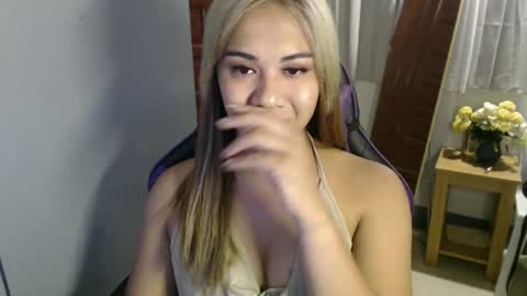 Vee online show from February 2025 04:42:02 PM