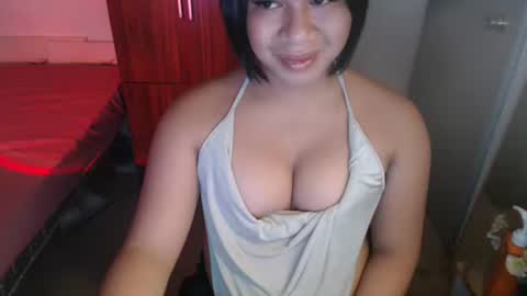 Snapshot of ur_cutiesthotasianxx chatting on January 2026 10:26:01 PM Vee online show from January 2026 10:26:01 PM