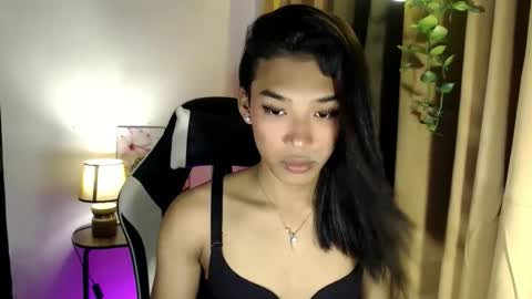 ur_dazzlingmorenaxx online show from October 2025 04:31:02 AM