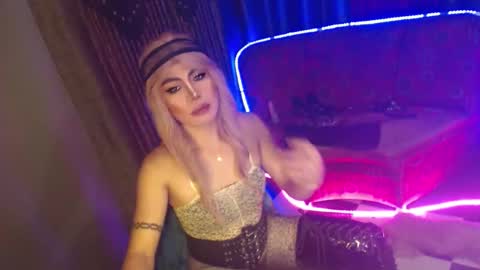 MISS ANNA online show from January 2026 12:54:02 PM