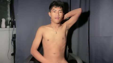 ur_fuckerbttm online show from October 2025 11:33:01 PM