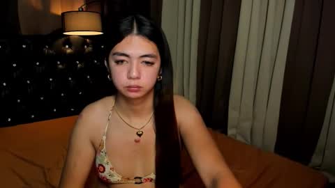 ur_girl_dwalker online show from March 2026 04:51:01 AM