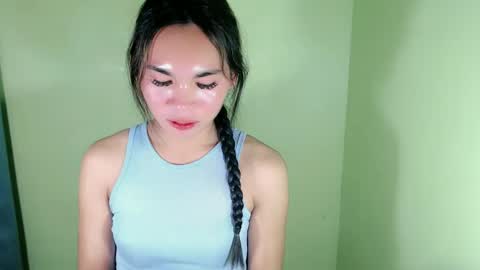 QUEENSY online show from February 2025 10:52:02 PM