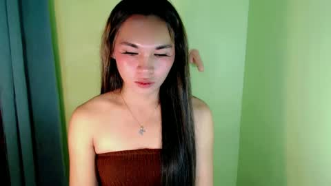 QUEENSY online show from February 2025 05:47:01 PM