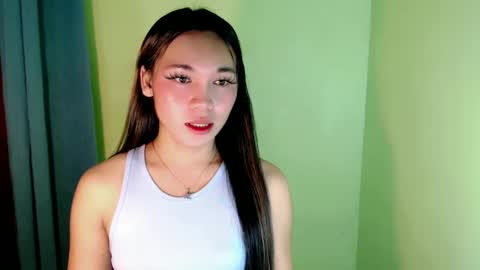 QUEENSY online show from February 2025 02:32:02 AM