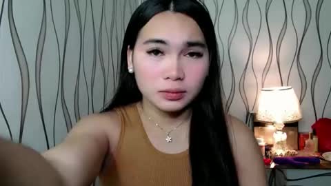 QUEENSY online show from November 2025 08:11:02 PM