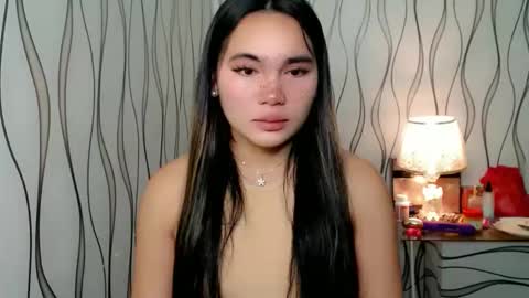 QUEENSY online show from November 2025 10:19:01 PM