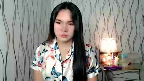 QUEENSY online show from December 2025 01:59:02 AM