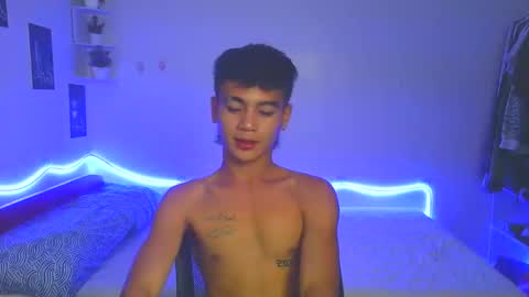 Snapshot of ur_naughtyboy_raphael chatting on September 2025 08:50:01 AM ur_naughtyboy_raphael online show from September 2025 08:50:01 AM