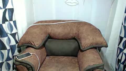 urasian_cassey online show from October 2025 06:17:02 PM