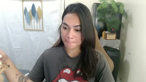 Snapshot of urasian_erica chatting on July 2026 11:21:02 PM urasian_erica online show from July 2026 11:21:02 PM