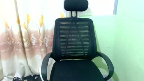 urasian_joy online show from November 2025 10:28:02 AM