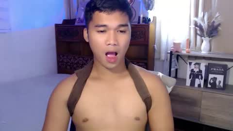Snapshot of urasian_jpxx chatting on May 2026 12:24:01 PM JAMES online show from May 2026 12:24:01 PM