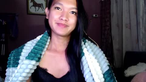 NEWRA  ALLISON online show from February 2025 09:32:02 PM