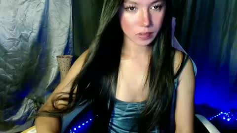 Snapshot of urasiansexbombgirlxxx chatting on April 2026 04:11:02 PM Elizabeth online show from April 2026 04:11:02 PM