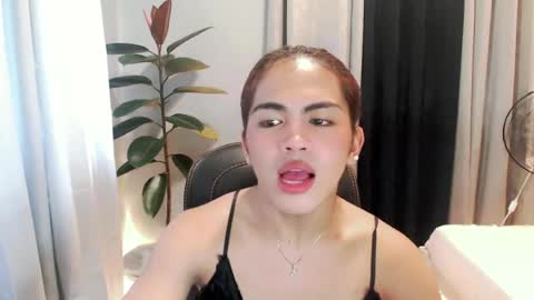 Snapshot of urbaby_anthony chatting on June 2026 04:00:02 AM urbaby_anthony online show from June 2026 04:00:02 AM