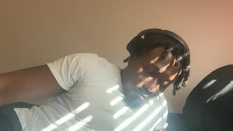 urbandick5 online show from November 2025 08:08:01 PM