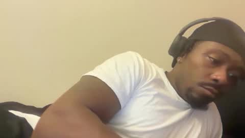 urbandick5 online show from November 2025 01:05:01 AM