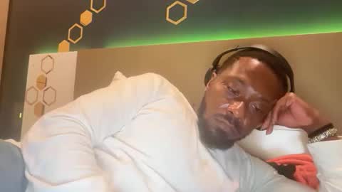 urbandick5 online show from February 2026 06:35:02 AM