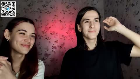 Lisa and Vlad online show from November 2025 08:44:01 PM
