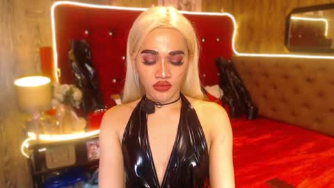 KENDALL online show from January 2025 03:07:01 PM