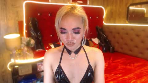 KENDALL online show from January 2025 11:07:01 PM