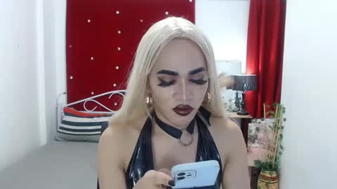 KENDALL online show from February 2025 07:10:02 PM