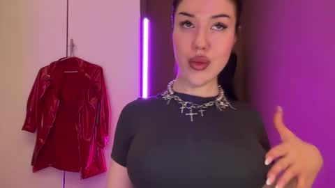 Margo online show from November 2025 02:21:01 AM