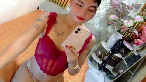 Snapshot of urdream_bride chatting on June 2026 07:32:01 AM urdream_bride online show from June 2026 07:32:01 AM