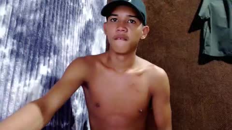 urdreamboy_clarin online show from May 2026 12:05:02 AM