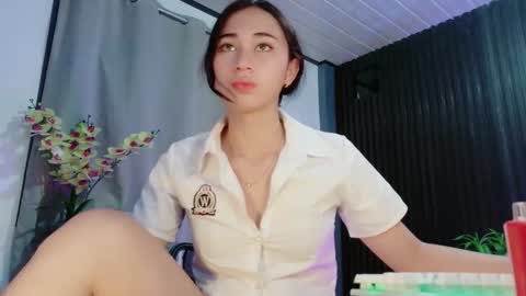 urfave_bbgirl online show from February 2026 01:18:02 PM