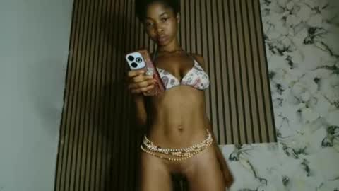 urflirtydoll online show from December 2025 05:42:02 PM