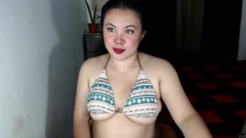 ELISSE online show from December 2025 09:58:02 AM