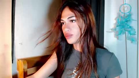 Leah online show from November 2025 10:21:01 AM