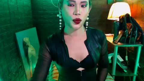 queen norelle online show from February 2025 06:13:02 PM