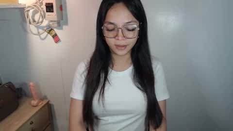 Snapshot of urhotangela chatting on March 2026 08:04:01 PM urhotangela online show from March 2026 08:04:01 PM