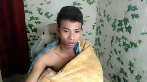 Snapshot of urhotfuckingass chatting on January 2025 02:51:02 AM richard online show from January 2025 02:51:02 AM