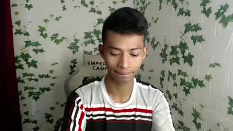 Snapshot of urhotfuckingass chatting on January 2025 11:08:01 PM richard online show from January 2025 11:08:01 PM