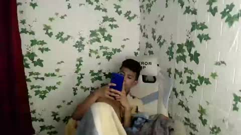 Snapshot of urhotfuckingass chatting on January 2025 05:14:02 AM richard online show from January 2025 05:14:02 AM